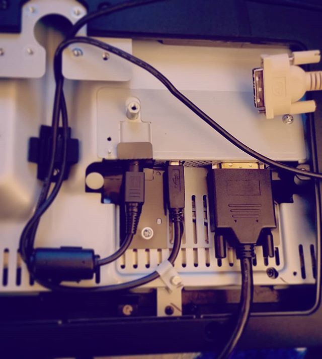 thedarkcloak's tweet photo. Doing surgery tonight in an effort to get my #Wacom #Cintiq #22HD to play nice w my new machine. #Protip here for any of you that might run into this as well in future: the back panel on the tablet opens up to reveal the connections for the power, USB, a… https://t.co/dscUYnGfcG https://t.co/ez53shjLFU