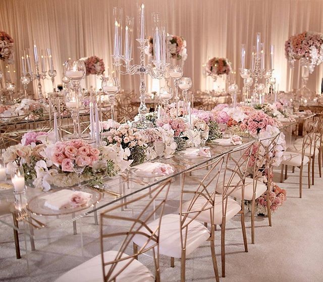 ChameleonChair's tweet photo. #TopTenof2018 -- #5 A mix of high and low centerpieces adds dimension to your ballroom. Creative Team: @tictockflorals @anita_fancy @palacepartyrental @ambereventprod @creativeworksdesigns at @monarchbresort | Guest Seating: @chameleonchaircollection | 📸: @renezadoriphotogra… https://t.co/XqCm2DPQ6i