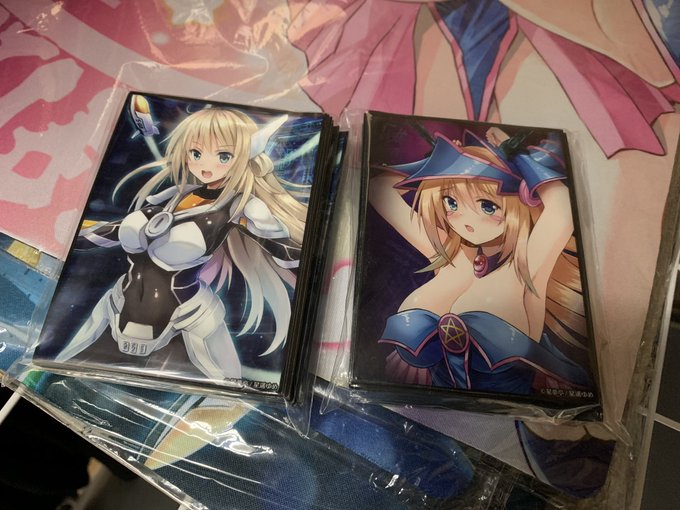 おはようございます!
昨日の分完売したブラマジガールと閃刀姫のスリーブ、今日「西 あ-32a At Will」、三日目「東  ケ-15a オーストラリアミルク」に委託販売することがあります!興味があったら是非...! 