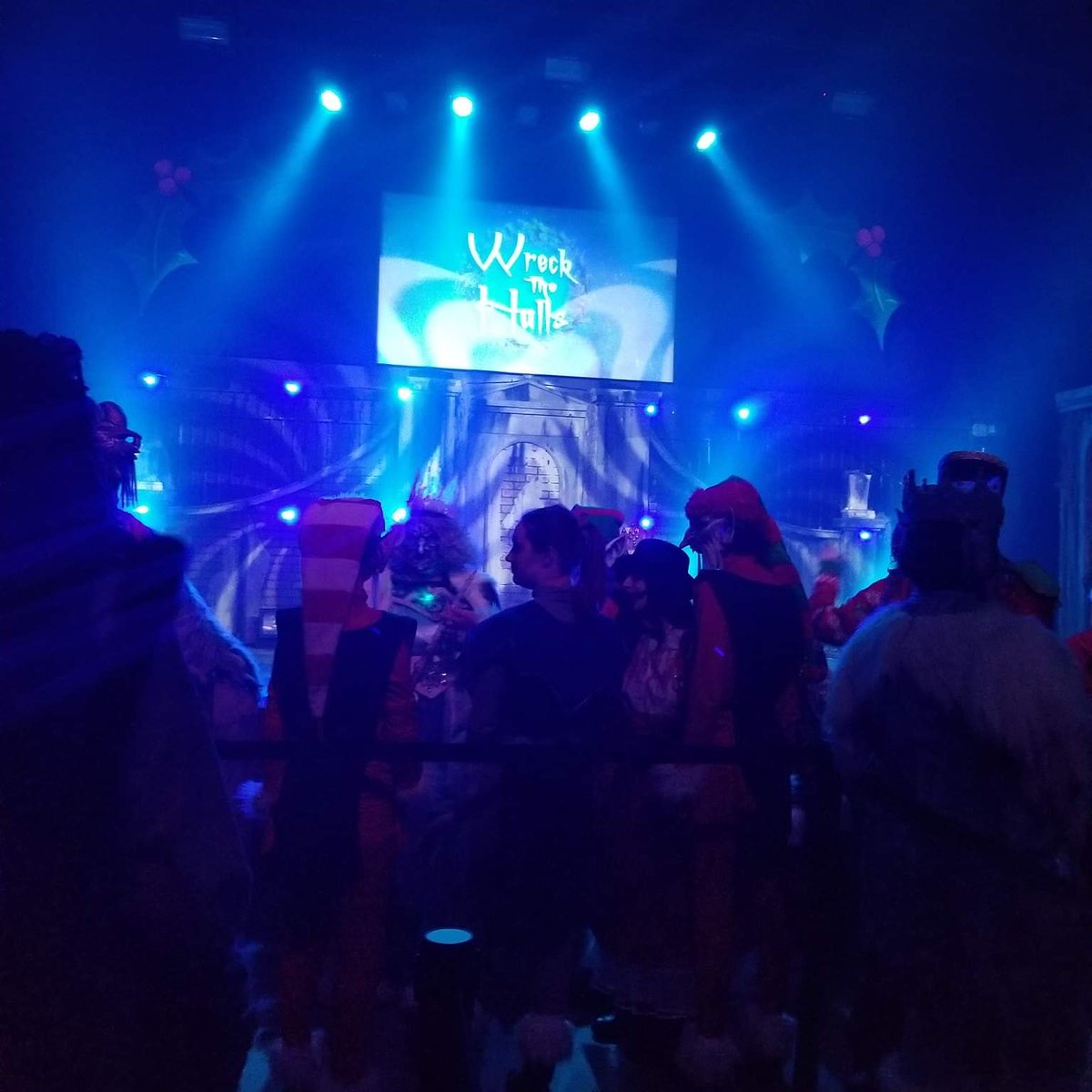 DarkHourHaunt's tweet photo. Doors are open for the final chance to feel the fear in 2018- where are you?
#finalchance #lastweekend #hauntedholiday #doorsareopen #saturdaynight #wreckthehalls #datenight #dfwthingstodo #LOVEPLANO https://t.co/D6oe1L2q9z
