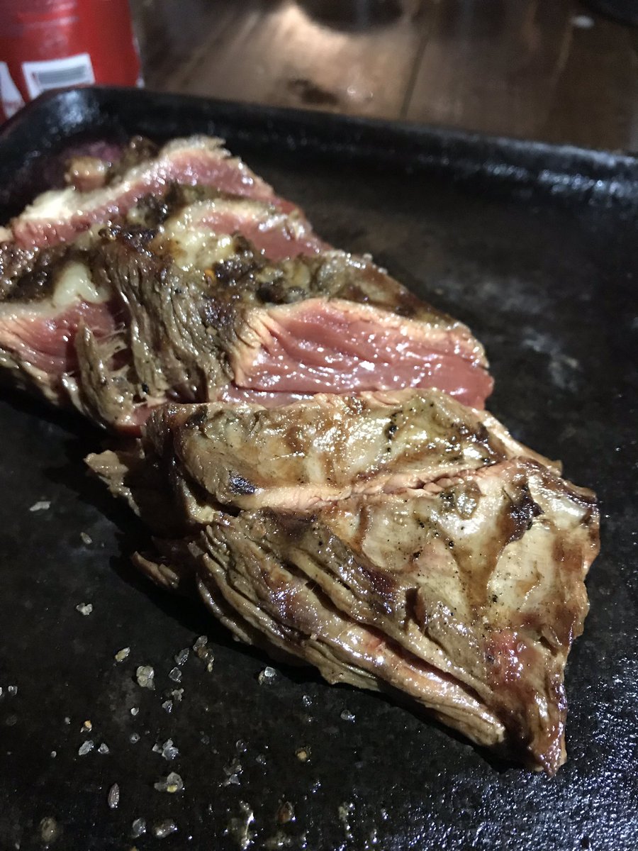 RodrigoDelgado's tweet photo. Uno de los 9 restaurantes con más prestigio y popularidad en Orizaba es Madison Grill, donde probé el Queso Fundido con Chistorra, las Mollejas, una Papa al Horno con picaña y Arrachera, y un Vacío de 300grs. ... #SoyGordo https://t.co/63Xse8NMJp