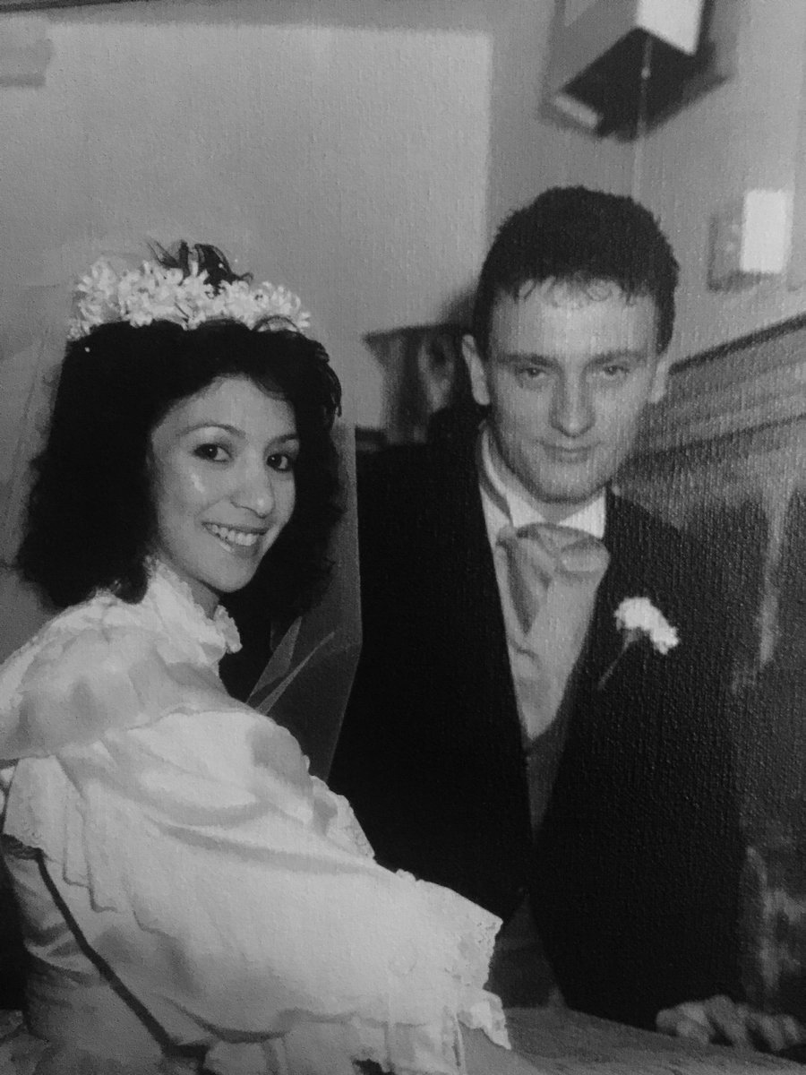 MaplethorpeC's tweet photo. Happy 30 anniversary to my best mate @Louisemaplethorpe  xx https://t.co/6ddHJOiv8C