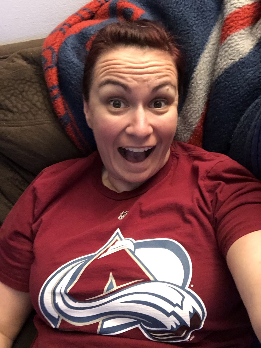 AvsAngelsChick's tweet photo. Ok @Avalanche let’s have a great game! #saturdaynight #pizza #beer #friends 🤗 #nottheboy 😿 https://t.co/IXdYxfx75b