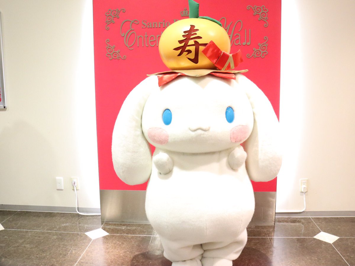 Nono_donut2's tweet photo. お正月シナモン！！1番前だったからかこっちに���かって走ってきた！！😍お餅みたい… https://t.co/LR3IlEHaVj