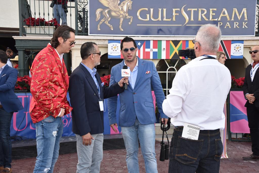 JoseArmao's tweet photo. #Hipismo Esta noche en @Gacetahipica TV programa especial "Serie Hípica del Caribe 2018 desde @GulfstreamPark" con @epignoloni @clgiardinella y @JoseArmao por @MeridianoTV #hipodromolarinconada #hipodromodevalencia #carrerasdecaballos #SHC2018 #SHC18 https://t.co/5MuRcYxpot