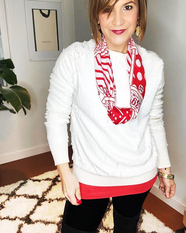 Just because Christmas is over doesn't mean you have to stop dressing like a candy cane, especially when the candy cane in question is #Hermes. #WWIH19 #oneyearnoshopping #capsulewardrobe #capsulewardrobechallenge #washingtondcstyle #personalstylist #sty… bit.ly/2LDieVq