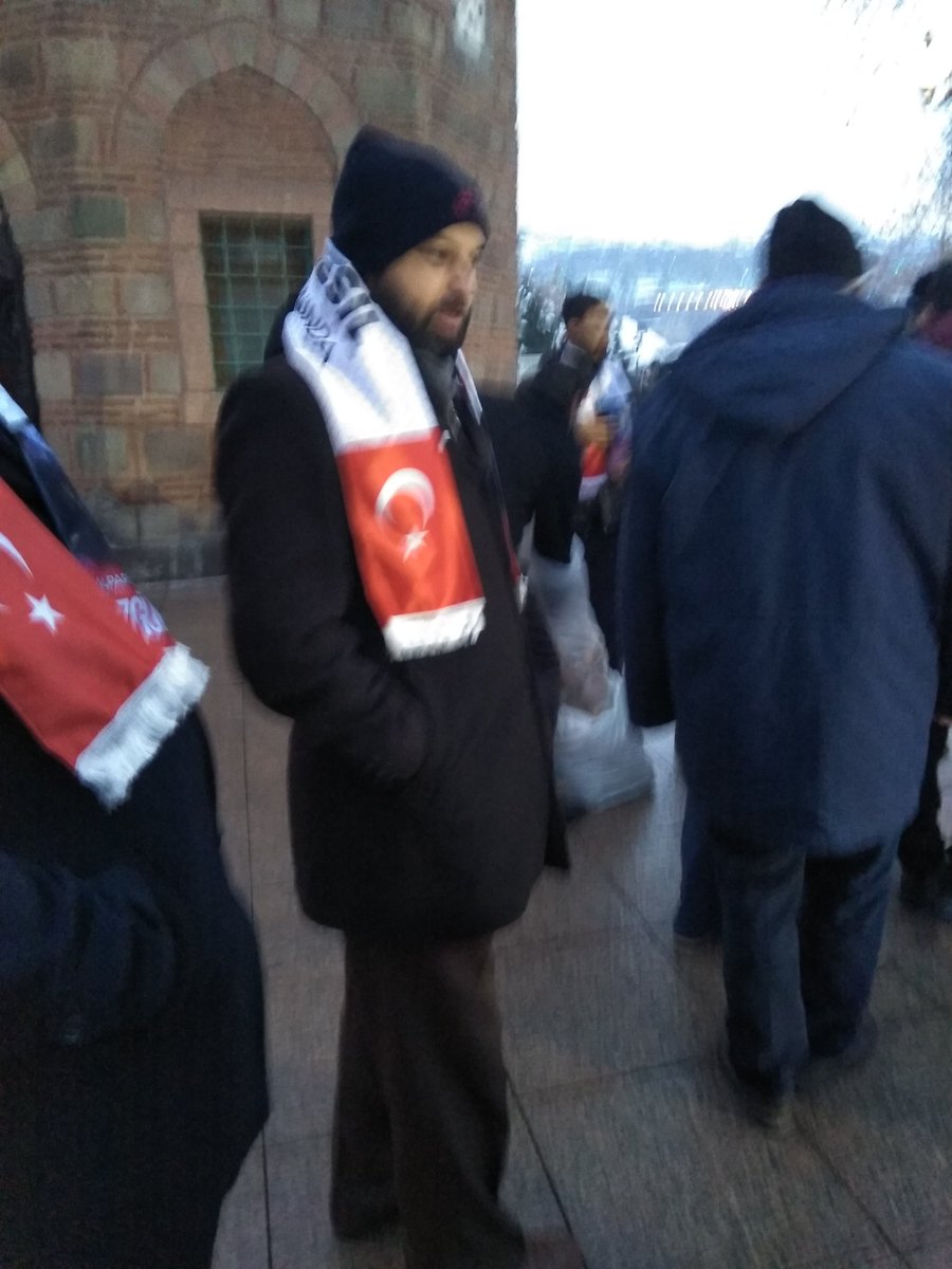 ibrahimgvnmz's tweet photo. #SiyasetDeğilAdalet 
#AlparslanKuytulaÖzgürlük 
Ankara'da Alparslan Kuytul hocamızın talebeleri ve sevenleri dua etti dua istedi. https://t.co/BotDzWdlWi