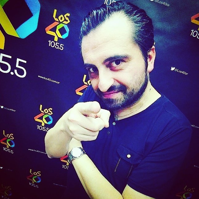 Los40ar's tweet photo. Vamos despidiendo el 2018 como debe ser: con FIESTA!!! #40Party on air desde las 0 hs y que explote!!! Dj Martin Catramado en las bandejas mixing live nonstop! Vos como te preparas? Que onda? Contanos, lo compartimos. Subileee!!! BIENVENIDOS!!!
@MartinCatramado https://t.co/iWCDfI1nAg