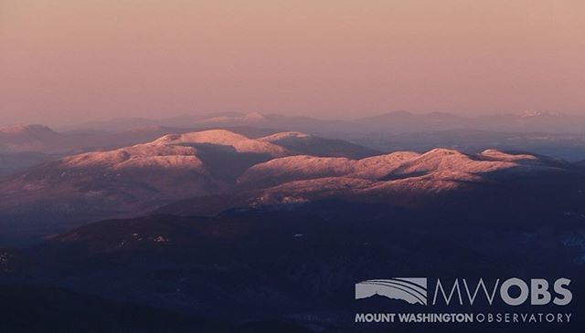 MWObs's tweet photo. No views of sunset Saturday - the summit was in the clouds (dense fog) with snow showers and blowing snow. So here's a sunset shot from clearer times earlier in the week looking out towards the Mahoosuc Range.

#nhwx #nh #newhampshire #newengland #whitem… https://t.co/r7Z7O583Ji https://t.co/mz1XJxIAzk