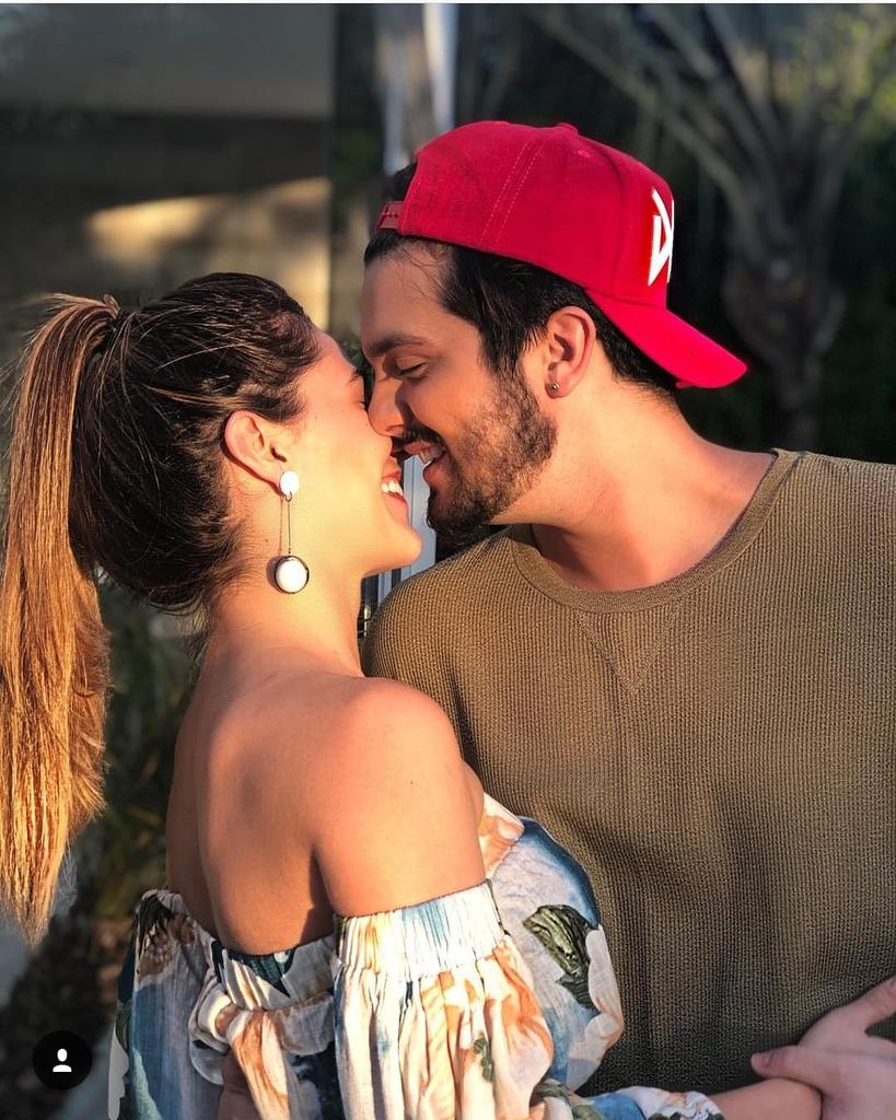 LSpravclembrar's tweet photo. @luansantana  aaaah o amoor ...😍 https://t.co/ECFBkRTeob