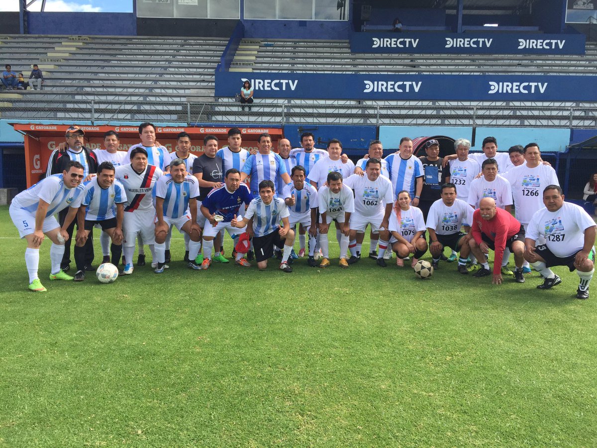 LDC_Ruminahui's tweet photo. Partido de Confraternidad entre #LDCR y FELIRUM 🤝⚽️

La mañana de hoy, en el Estadio Rumiñahui 🏟, se llevó a cabo un partido amistoso entre dirigentes de ambas instituciones, con el objetivo de reconocer el trabajo realizado en el deporte barrial y parroquial durante el 2018 👏🏽 https://t.co/jH2Wr7RBEZ