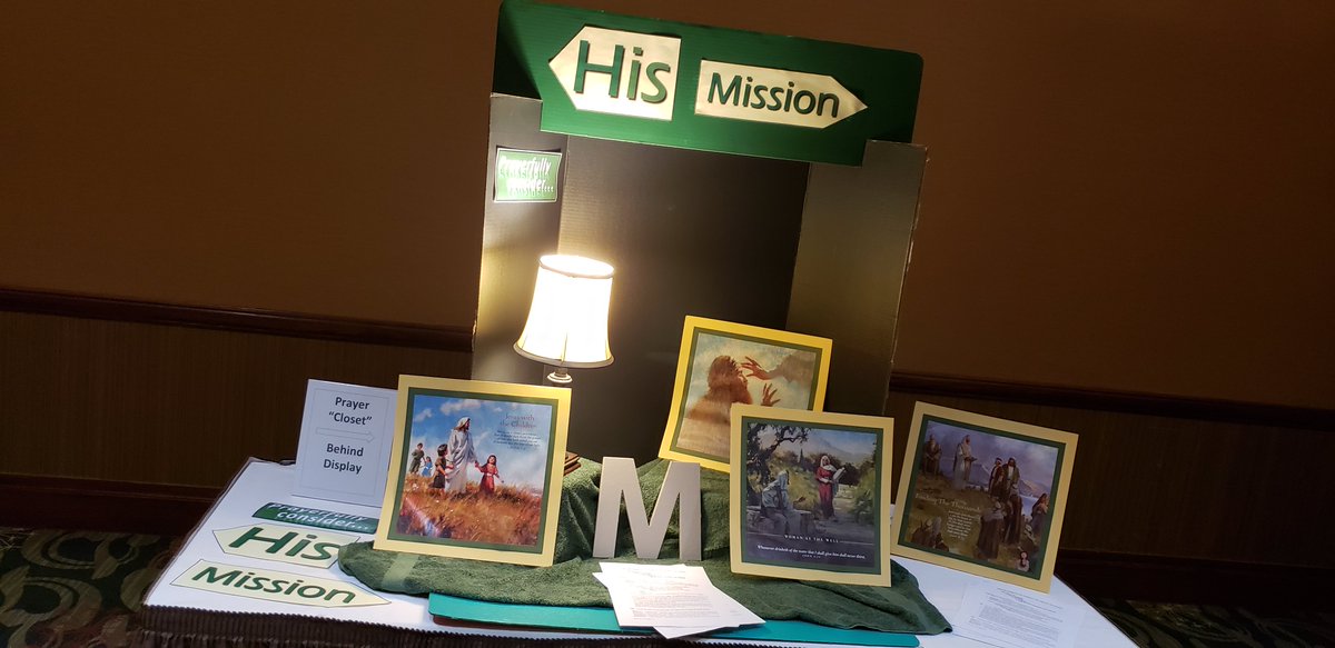FRPenna's tweet photo. The original Quaker dude invites you to the Summit prayer room. Cheyenne 2. Even 5 minutes could be a blessing to you and God. 
#friendssummit18 https://t.co/wB3IQLxjwf