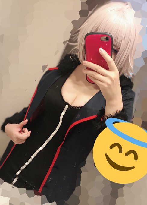 コスプレイヤーイズ氏のTwitter画像21