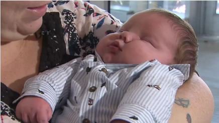 KPRC2's tweet photo. Texas baby weighs nearly 15 pounds at birth, breaking hospital record https://t.co/wEZJD3x9Hh https://t.co/qiDd4ep7Nb