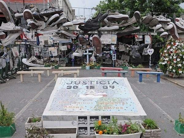 BrunoLarocca's tweet photo. 30/12/2004
Justicia por los pibes de #Cromañon https://t.co/FGz7eAoGoA