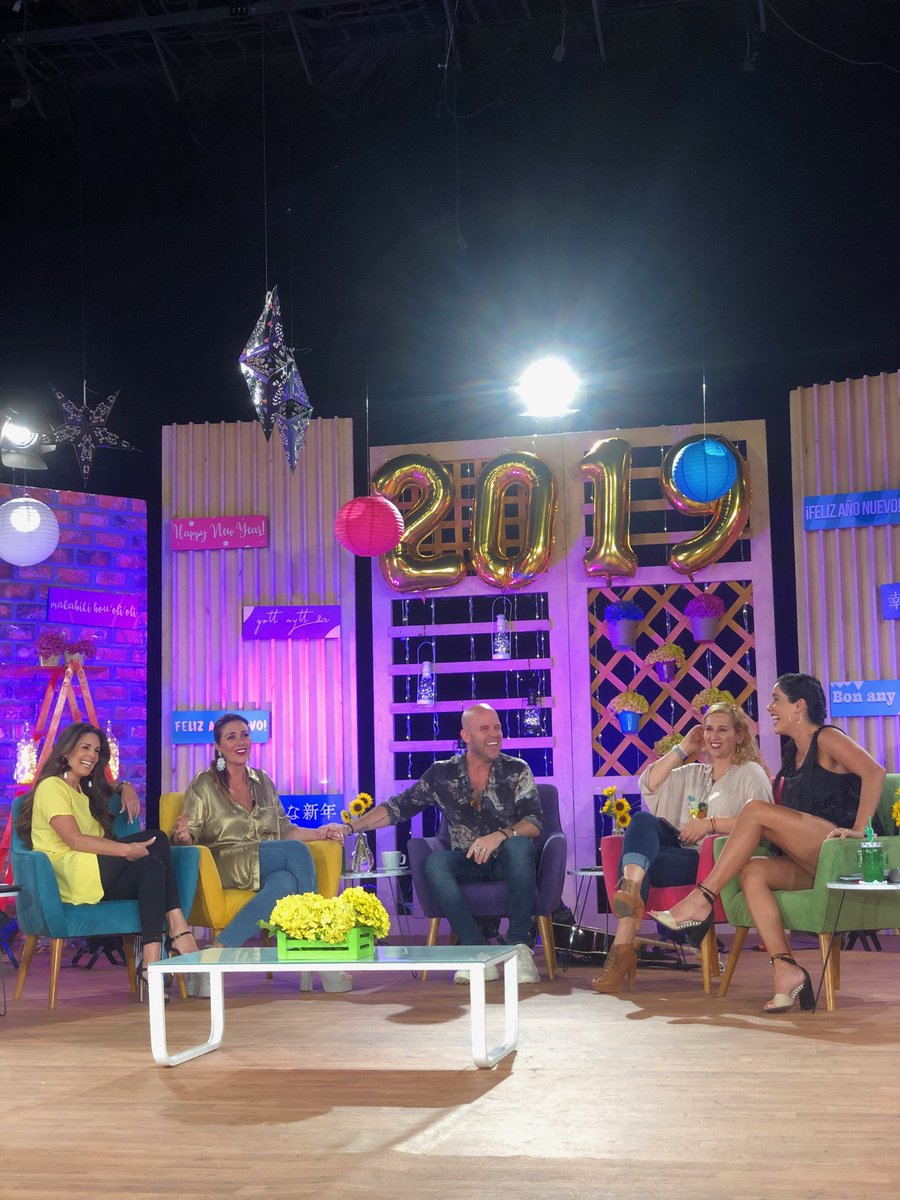 #El2019Será fabuloso amigas @msf_oficial ⁦<a href="/almendra_gd/">Almendra Gomelsky</a>⁩ ⁦<a href="/GianellaNeyra_/">Gianella Neyra</a>⁩ ⁦<a href="/katiacondos/">Katia Condos</a>⁩  seguiremos juntas y riéndonos de nuestras locuras.