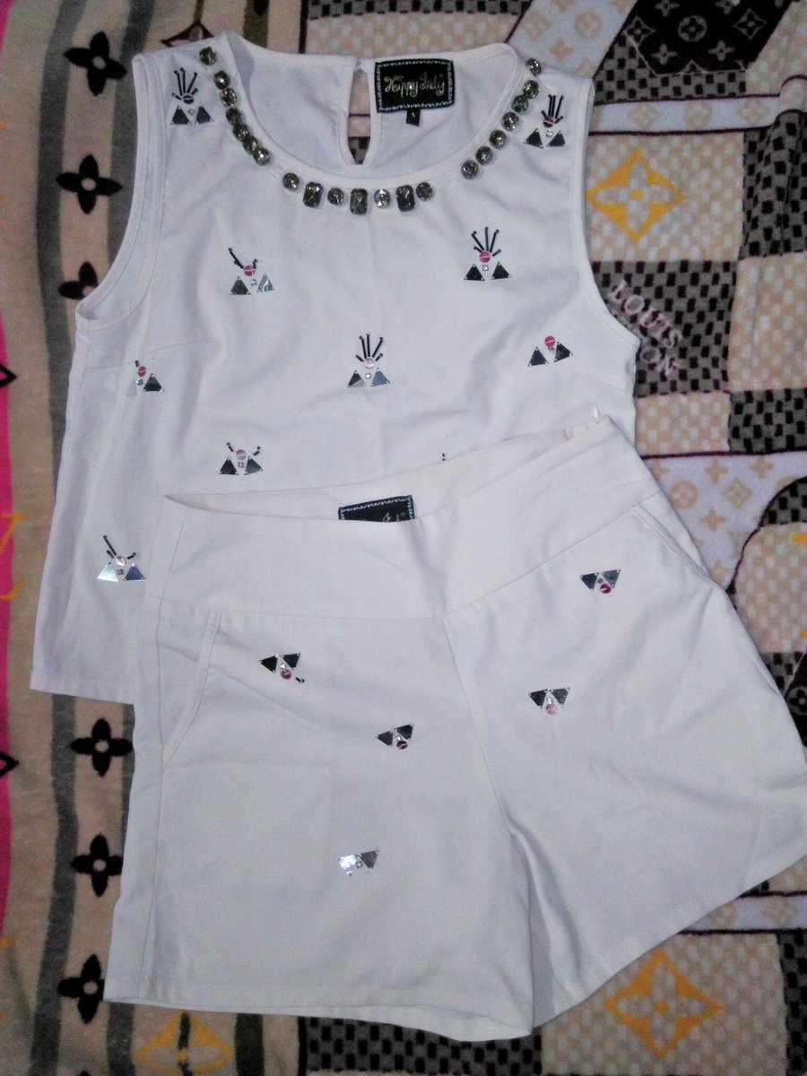 letsgojaopeach's tweet photo. ส่งต่อชุดเซ็ต
เสื้อไซส์ S 
กางเกงเอว 27-28 
ได้ทั้งเซ็ตค่ะ 120 บาทส่งฟรีเลย (มีต่อข้างล่าง)
#ส่งต่อเสื้อผ้ามือ2 #ส่งต่อเสื้อผ้า #เสื้อผ้ามือสอง https://t.co/iQcZbZjFc7