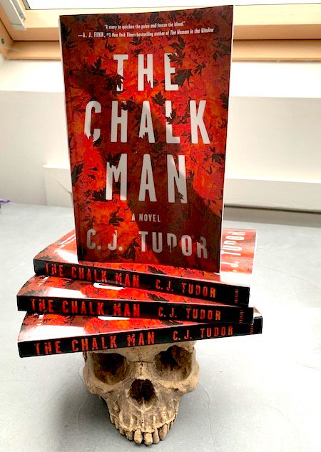 cjtudor's tweet photo. This rather snazzy looking paperback of #TheChalkMan is out in the US tomorrow (Dec 31st). So, if you're across the pond, grab a copy (skull not included)! 😏 https://t.co/2ak7tGZacQ