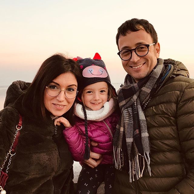 SignoraAquilone's tweet photo. La meraviglia degli ultimi giorni dell’anno in una magica Pozzuoli ❤️ #family #familygoals #familyfirst #muccini #minime #kidsmodel #kidsfashion #somuchlove #friends #thewomoms #quellaragazzina #laromadelcaffe https://t.co/FOeKtG5y9q https://t.co/NVIMPTixjy