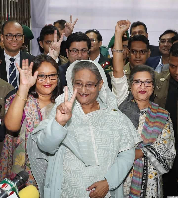albd1971's tweet photo. #AwamiLeague President #SheikhHasina after casting her vote in Dhaka. Says she's confident about her party's win, but will respect the will of the people by accepting any result that transpires. #BangladeshElection2018 https://t.co/ynOY8Lo1a5