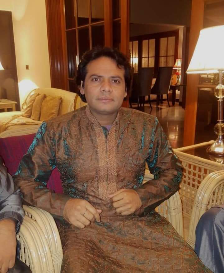 RIP #AmirBashir hard to believe 😢
A very #young #humble and #famous #Qawwali #Artist of #Pakistan, Amir Bashir has sadly passed away younger brother of Javed Bashir Javed Bashir and Akbar Ali
May God grant our brother high rank in heaven Amen. Please keep his family in your pray