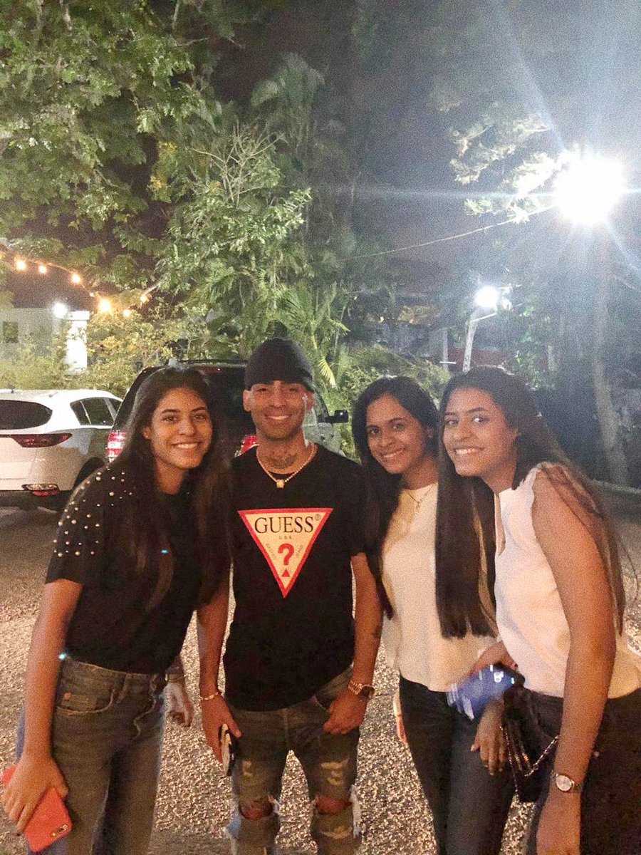 mariatejdat's tweet image. a quien me encontré !!! #PAPIARCA LA MARAVILLAAAA @ArcangelPrrra