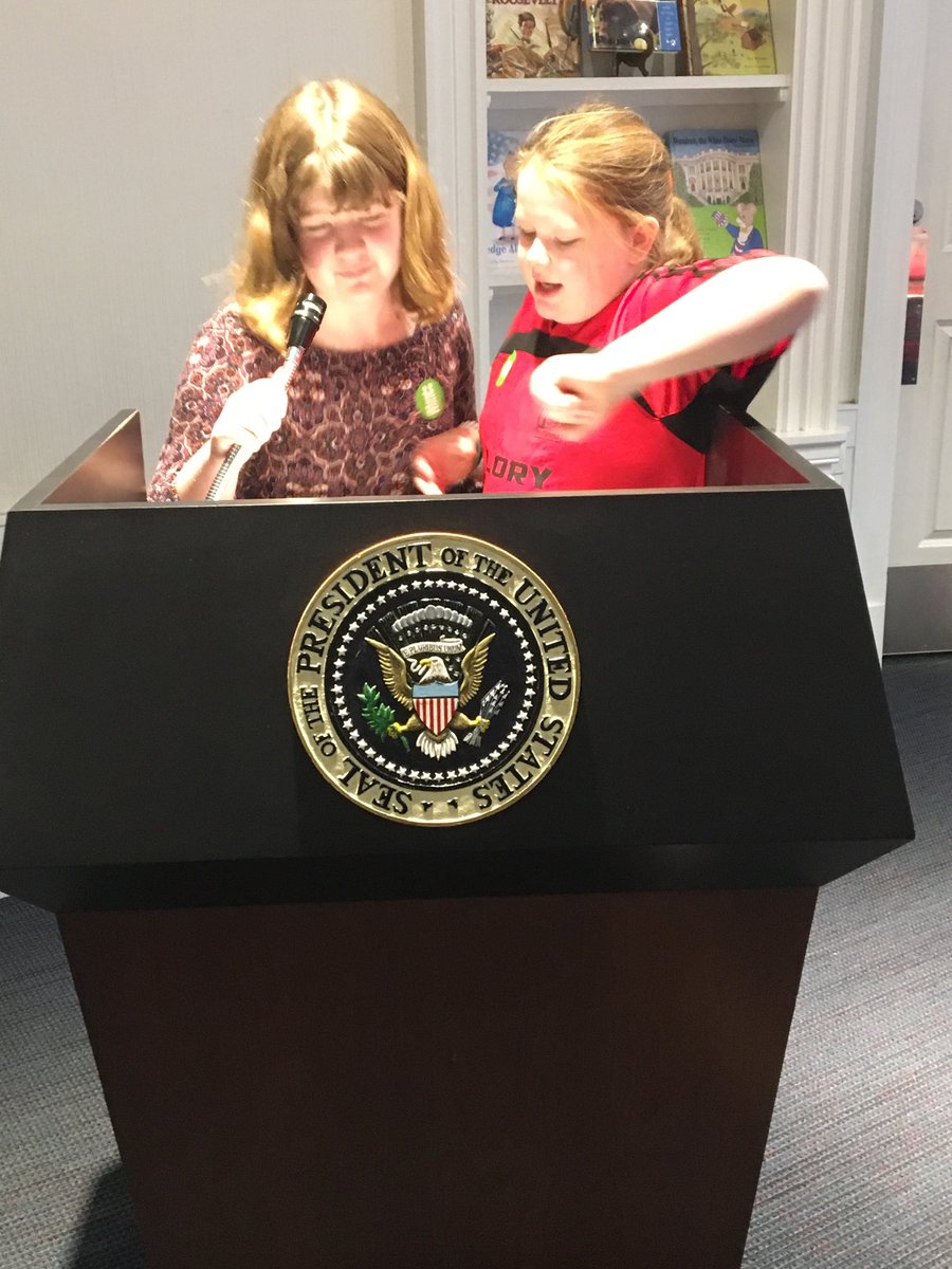 ckmbender's tweet photo. Two madame presidents working in the Oval Office today #magichouse #benderfamilyfun2018 https://t.co/KdAthGnTYi