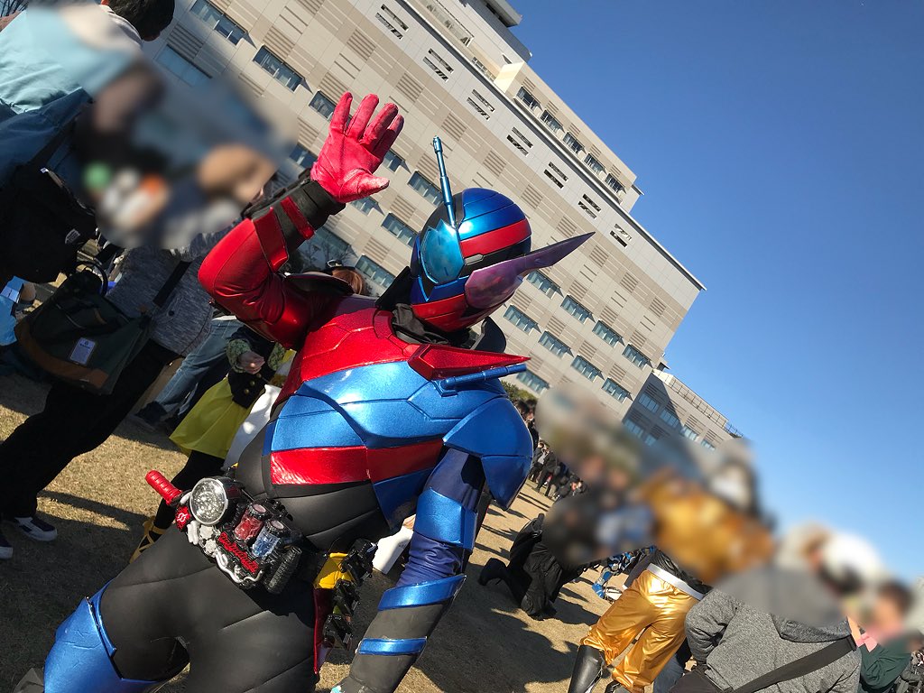 たこアレ على تويتر 仮面ライダービルド ショー用スーツと見紛うレベル C95コスプレ たこアレ على تويتر 仮面ライダービルド ショー用スーツと見紛うレベル C95コスプレ