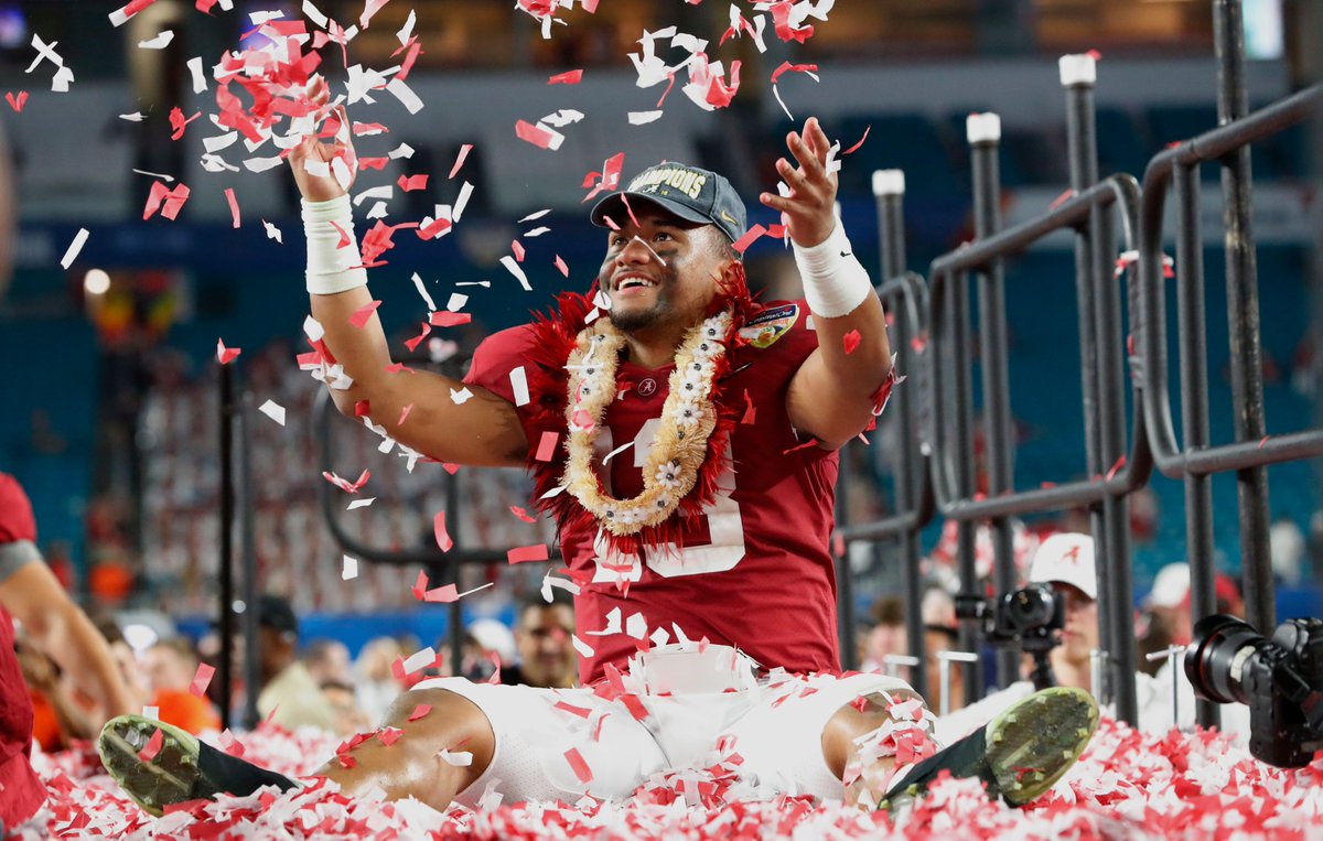 SECNetwork's tweet photo. Touchdowns: 4

Incompletions: 3

Tua doing Tua things. https://t.co/RsZcDss51D