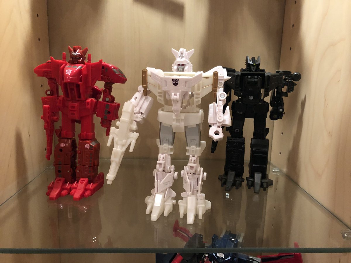 collecticon's tweet photo. #squadgoals #notmycollection @TFSquareOne https://t.co/2dvkJ9xqze