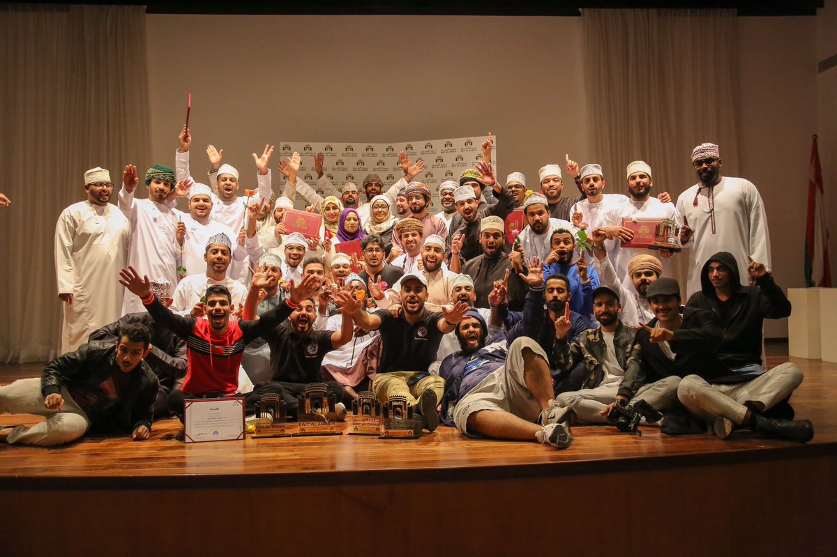 AhmedSAlKalbani's tweet photo. أبارك للرائعين @Moderntheat وطاقم مسرحية #ألوان_الطيف فوزهم بأفضل عرض مسرحي متكامل في #أيام_بيت_الزبير_المسرحية2 #المسرح_الدائري.  
كما أتمنى حظا موفقا لمن بذلوا أجود الجهد في المحافل القادمة. https://t.co/slFa1Rmwca