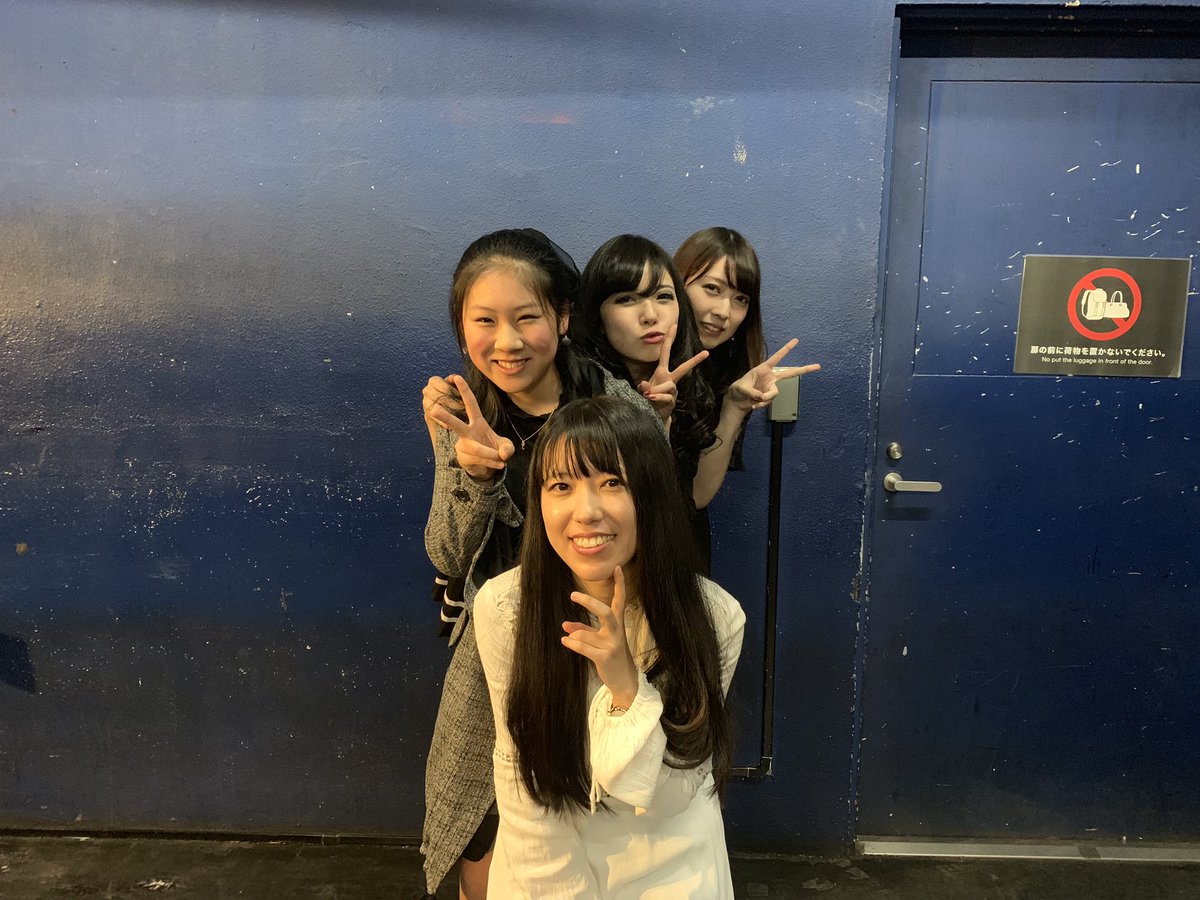 wggc_official's tweet photo. 【WGGC-GIG3🎸】
女性ギタリストの皆さんです!☺️
#WGGC
#GIG3
#SAKI
#ちゃっきー
#YASHIRO
#宮澤茉凜
#もふお
#LisaX https://t.co/DCxApDghWz