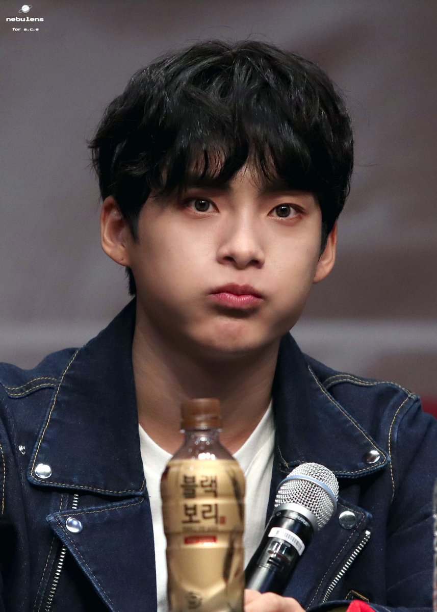 nebulens's tweet photo. 181229 CTS아트홀 팬싸

😗😗😗

#에이스 #준 #ACE #JUN https://t.co/erPeqZ3Yex