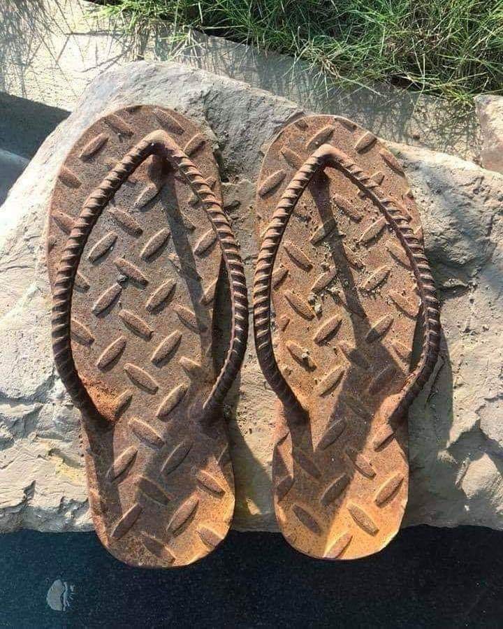 MissAmpon's tweet photo. Ipapamana q n nga pla ang pnakakaingatan kung gintong tsinilas. Cnu po may  gusto?😂😂
Ctto 
@iamovercomer_ @MHabibee1 @airos_allie26 @Ma_Fu_03 @John_Laine12 @PingPyang @ninsibanez @bisquit30 @luluriffab @EchoMyloves @Lexah9 @overloadnah  
Wala k n buhay p yn😂 https://t.co/FbvVVB0Cin