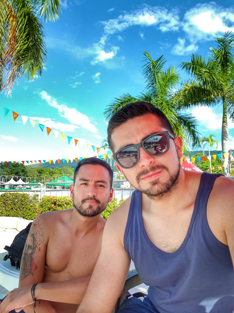 <a href="/HotenParaiso/">#HotEnParaiso</a> #hotenparaiso y deleeee