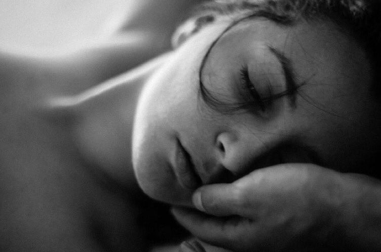 0mysky's tweet photo. In each of my steps you are, 
in every thought of the day, 
in every beat, 
you ... 
I will gently embrace your soul and in your ear I will leave my sweet and tender words, 
turn them into fine melody to your heart ... https://t.co/YvhxHRtQfO