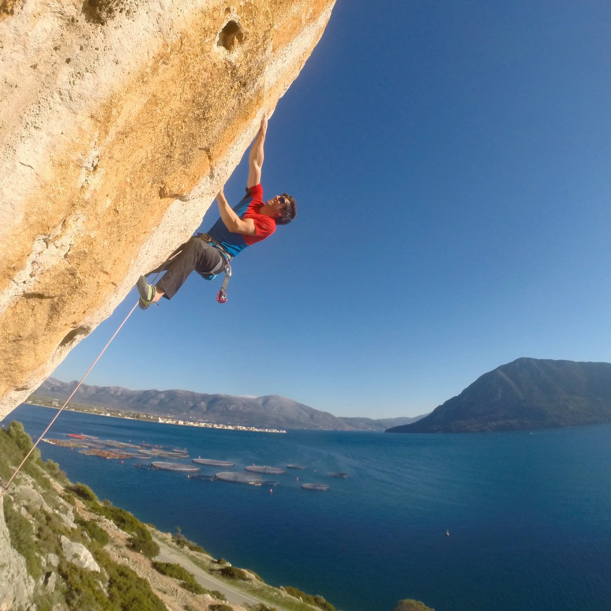 ekaitz_maiz's tweet photo. Escalando en los preciosos lugares de Grecia. En la via "Apollonia Imera" (Mytikas)
.
: @mireiaroca
.
@Fixe_Climbing @MilletMountain @JulboEyewear @totemmt @borealoutdoor @Jetboil @MundSocks @EsportivaAksa
@MenforaPlus #grecee #mytikas #totemcamspeople #MilletRiseUp #befanatic https://t.co/qSpy6v9KzK