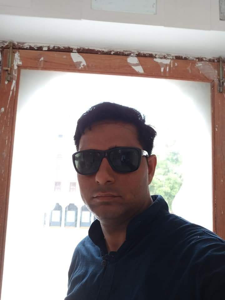 Subhash18455889's tweet photo. ये साल तो सिर्फ़ बातों में बीत गया, दुआ करना अगला साल मुलाकातों में बीतें,
                   🇮🇳  गोदारा  🇮🇳 https://t.co/i16bULVGu5