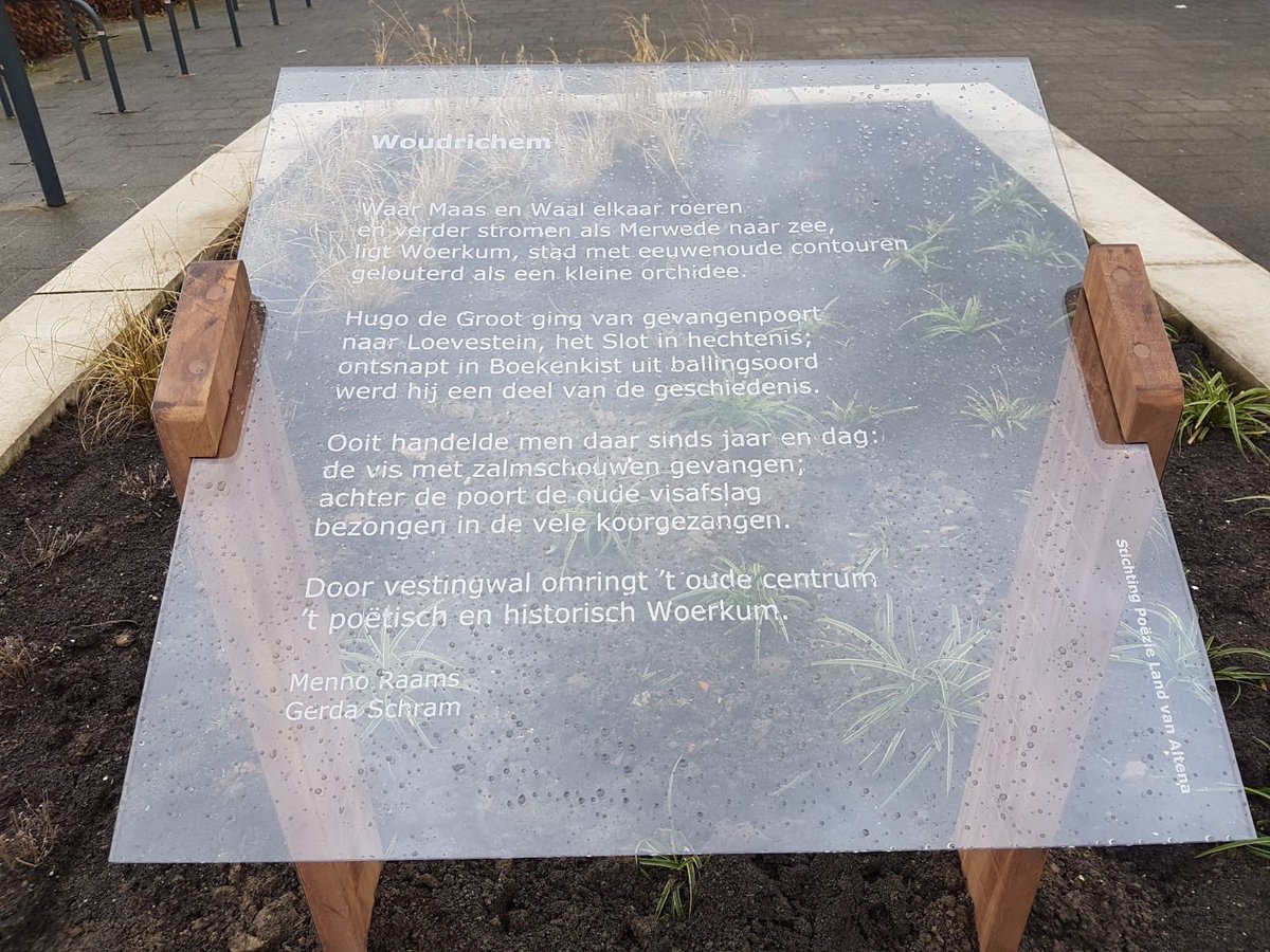 HANK / ALTENA: Poetry4OneAltena verbindt 21 dorpen aan Altena met gedichten. Afsluiting icoonproject op 5 januari aanstaande in Hank. werkendam.net/nieuws/2018-12… <a href="/rijanvanleest/">Rijan van Leest</a> <a href="/hanviskie/">hannie visserkieboom</a>