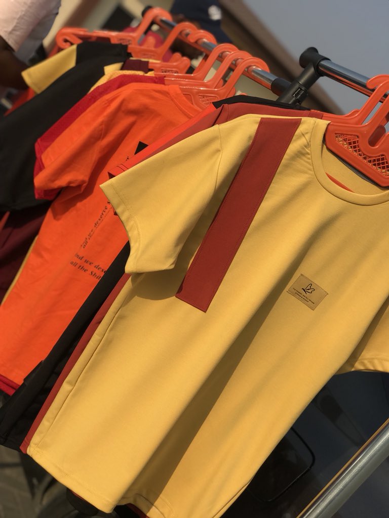 Funsho_Install's tweet image. Best Guys! I am the Guy in striped Shirt and I made this Outfits.. 🙏🏿 Kindly RT Help Your Boy.. #Install#