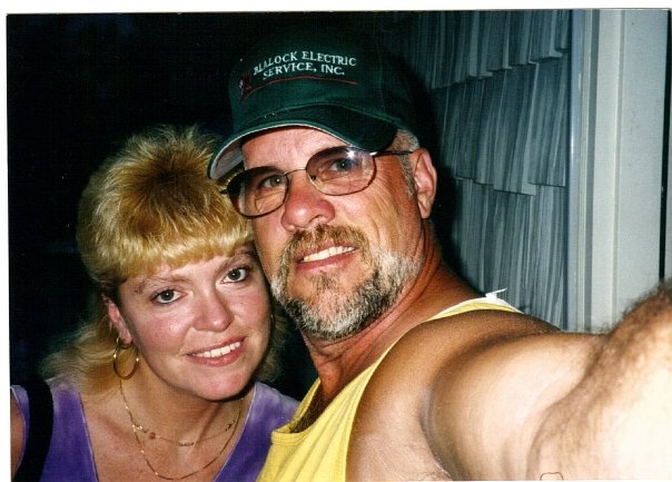 DeplorableJennn's tweet image. My husband passed away unexpectedly a few weeks ago. Today is my first day back on twitter. Not even sure what I've missed these past few weeks. Would really appreciate it if you all could find a few seconds to pray for me. My heart is broken. 💔