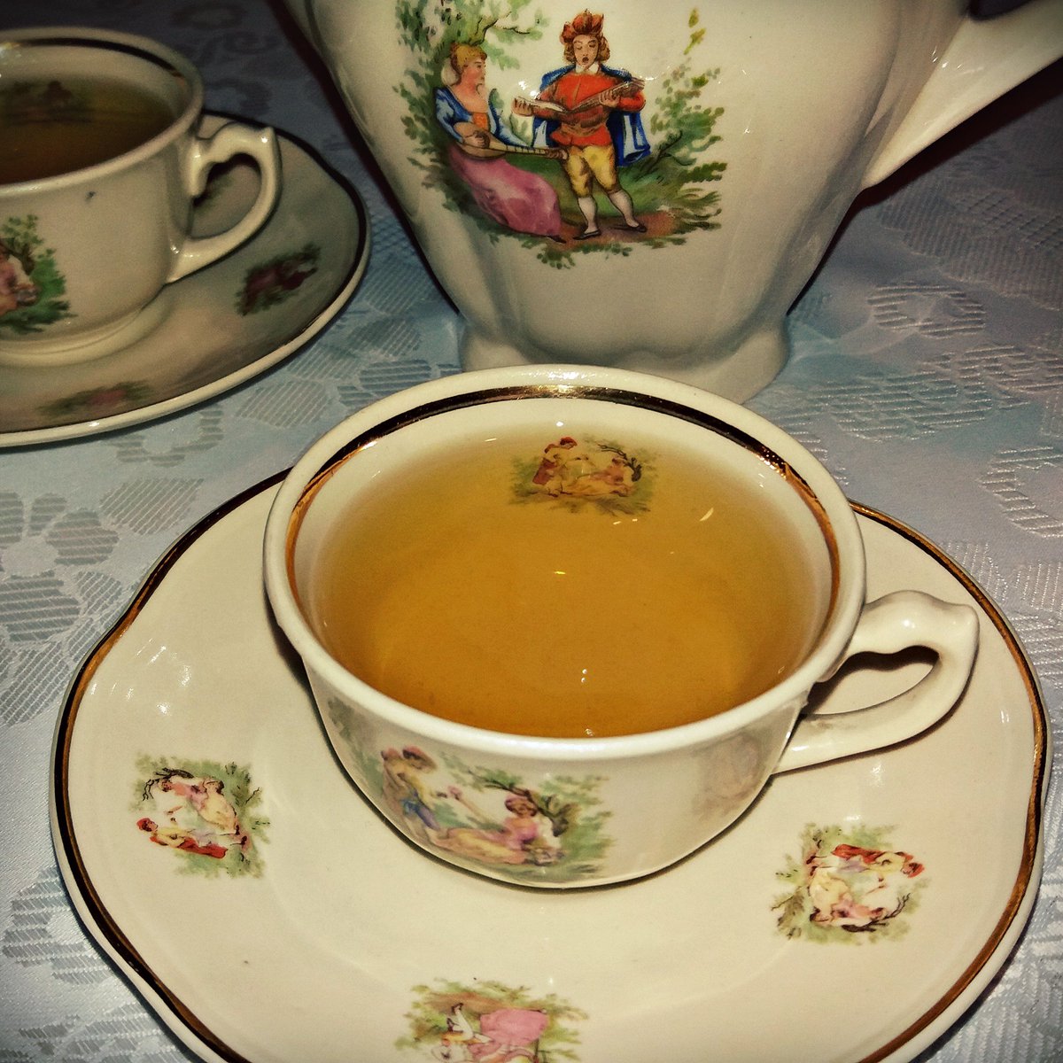 Piotr_Lis_'s tweet photo. Mieszanka herbat japońskich Sencha i Mao Feng. Niebo w gębie.
Czasami warto wypić coś oprócz  #YerbaMate. 😜
Na zdrowie!
#Sencha #MaoFeng #Herbata https://t.co/JdIkngZnDQ