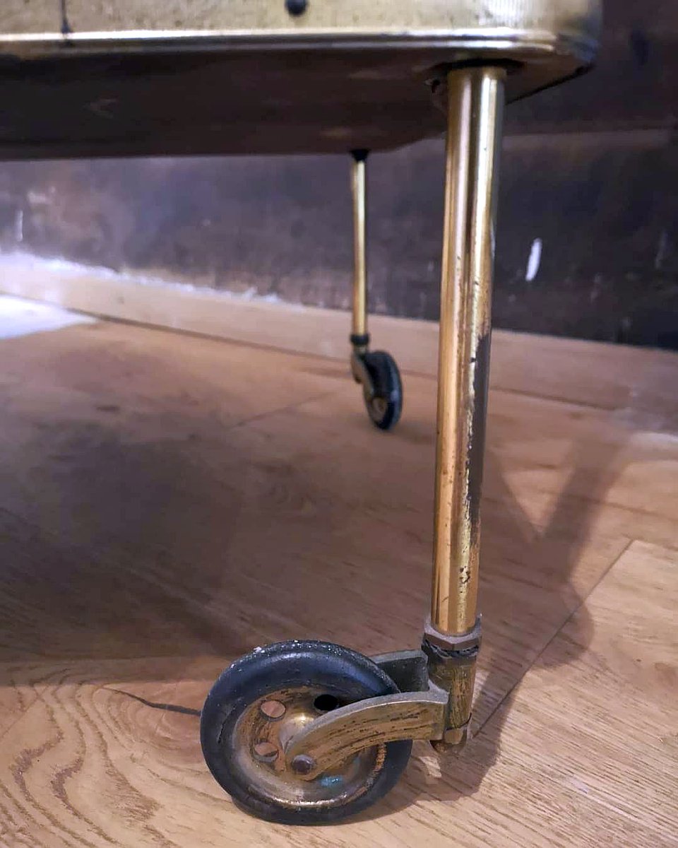 PierreandDom's tweet image. We love this mahogany and lacquered brass serving table on compressed leather wheels
#1950s #forsale #servingtable #standardquayfaversham #interior #furniture