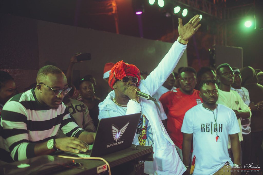 shattawalegh's tweet photo. Me unless our industry stop this foolish comparison ....ago do this aaaaaaa so fuck off with your ratings ..You can’t  show Shatta Wale anything not even ABCDEFGHIJKLMNOPQRSTUVWXYZ https://t.co/Z6nHCD0HXv
