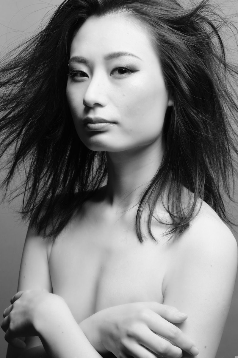 model_chisato's tweet photo. 2018.10.30
photo・hair/@ShoPhotographer
makeup/ @KanakoUp
#ポートレート #portrait #撮影モデル
#model #被写体 #object #写真
#photo #撮影モデル依頼受付中
#福岡 #久留米
#ファッション #お洒落
#ファインダー越しの私の世界
#beautiful #hair #make
#ヘアメイク #作品 #beauty #coolSH https://t.co/DmKPQW0BQN