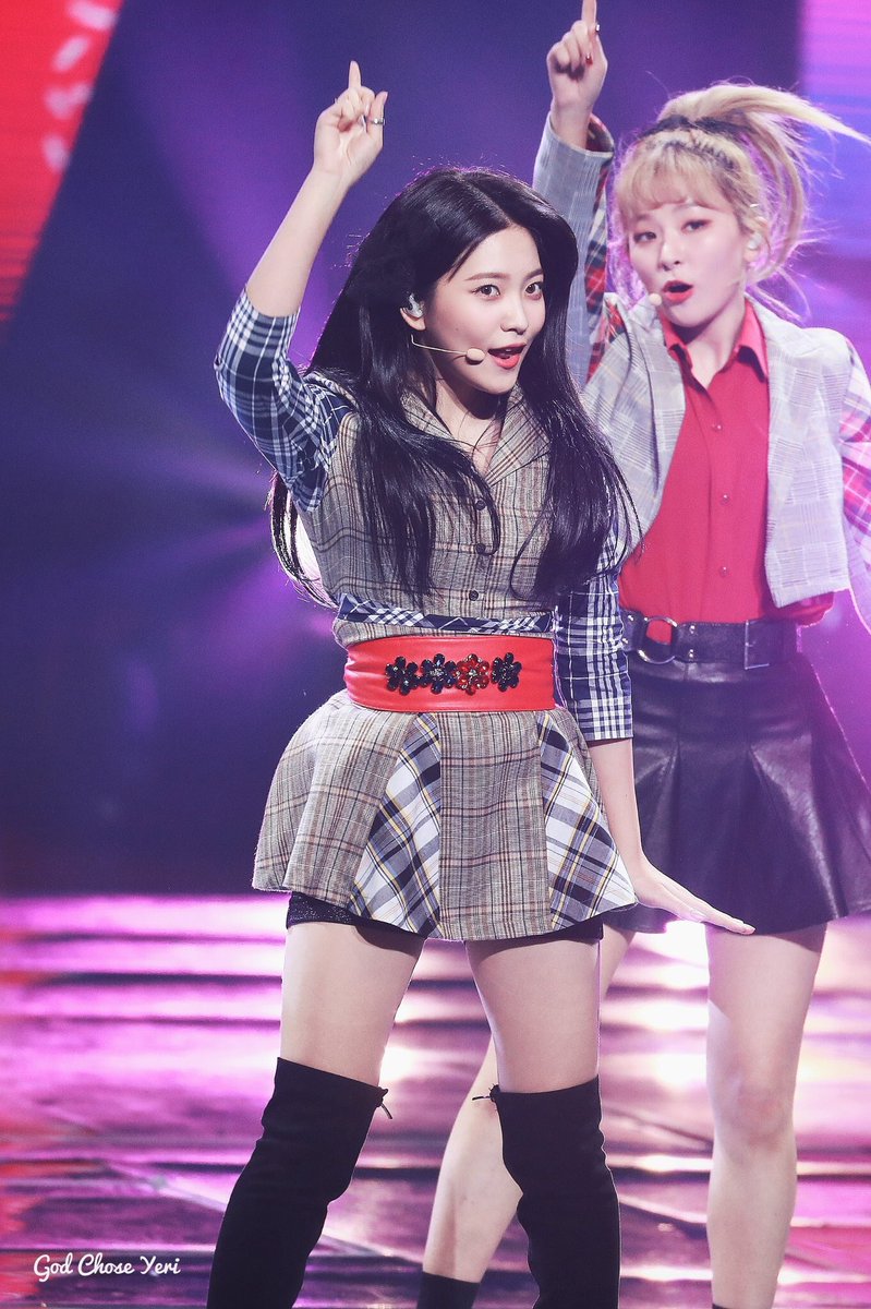 cuteyeripics's tweet photo. . . 181228 ⋆ #예리
© god chose yeri ˊ˗ https://t.co/vVWlPhGi0m