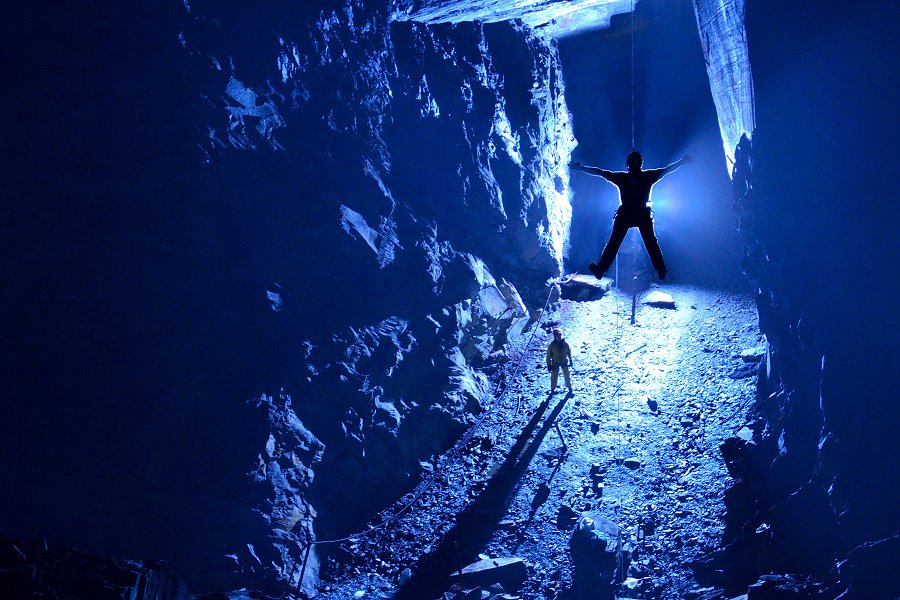 Say 👋 to 2018 with a 💥

Check out our New Year's Eve availability here:
bit.ly/2LJEwFi