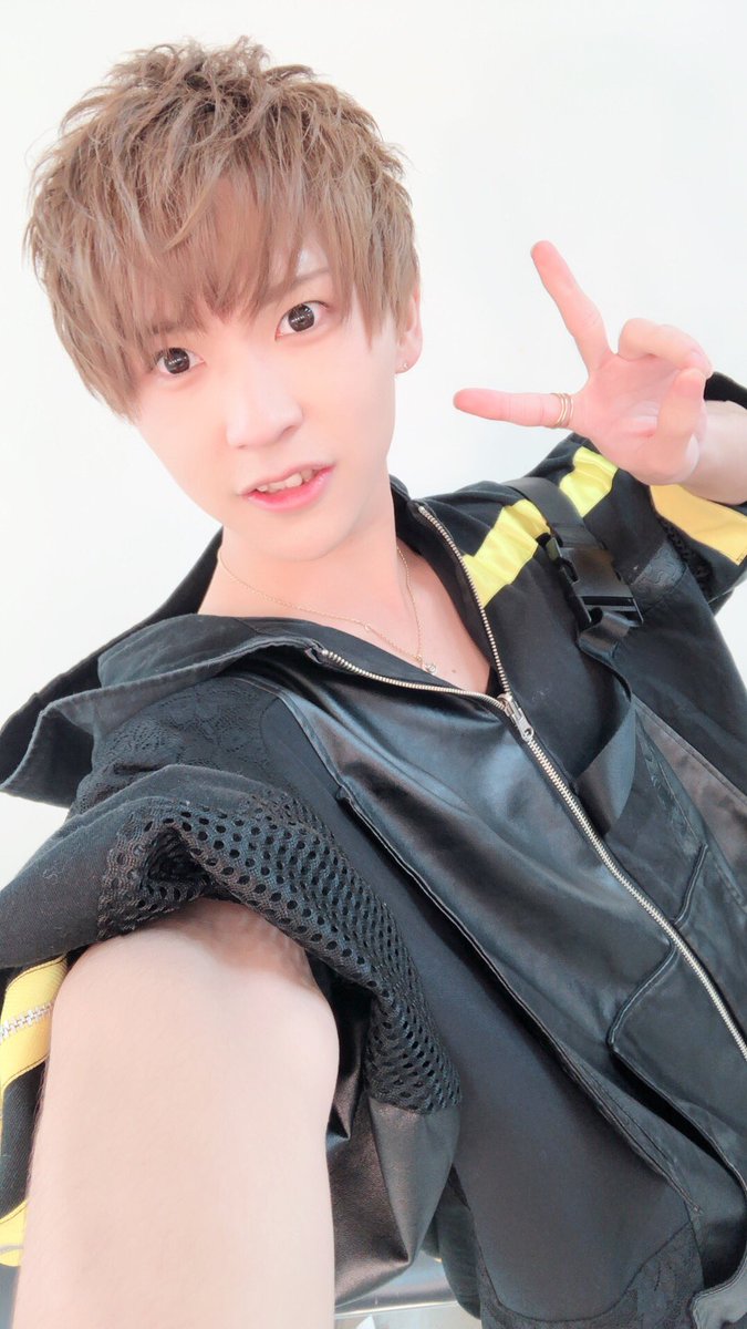 Ma__1007's tweet photo. 1部対バン、2部無料ワンマン
ほんっとにいっぱいの人が来てくれて嬉しかったよ！

ワンマンは無料とはいえこれだけの人が俺たちを見に来てくれたって思うとマジで感謝でした！

ありがとうございました
気になってくれた人もいっぱいいたし1.23に来てくれたりしたらもっともっと嬉しいです！

さんきゅ https://t.co/3idHnvVXCL