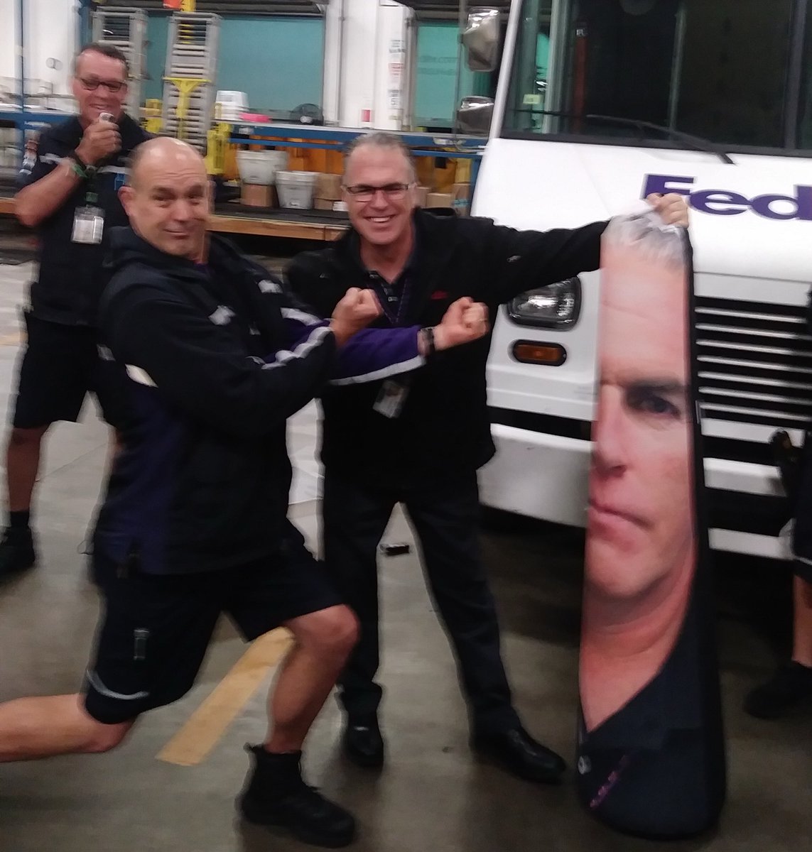 BFive40's tweet photo. When YOU are the ‘hit’ at work @FedEx #keepingitreal #stressrelief https://t.co/hw9SFDNJxA