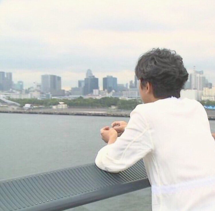 Nyama チビ智の後ろに写ってる人 大野くんのお父さん説 後ろ姿が大野智そっくり T Co G8olbitxhh Twitter